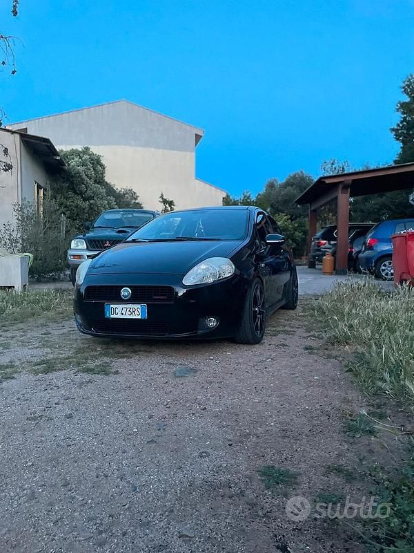Usata Fiat Grande Punto Sport 90 CV (66 kW) 2007 Nero Utilitaria