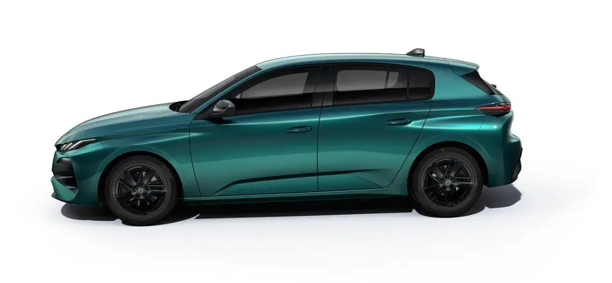 Usata Peugeot 308 Active 131 CV (96 kW) 2023 Verde / metallizzato Berlina