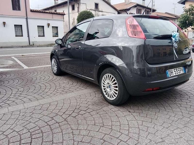 Usata Fiat Grande Punto 75 CV (55 kW) 2007 Utilitaria