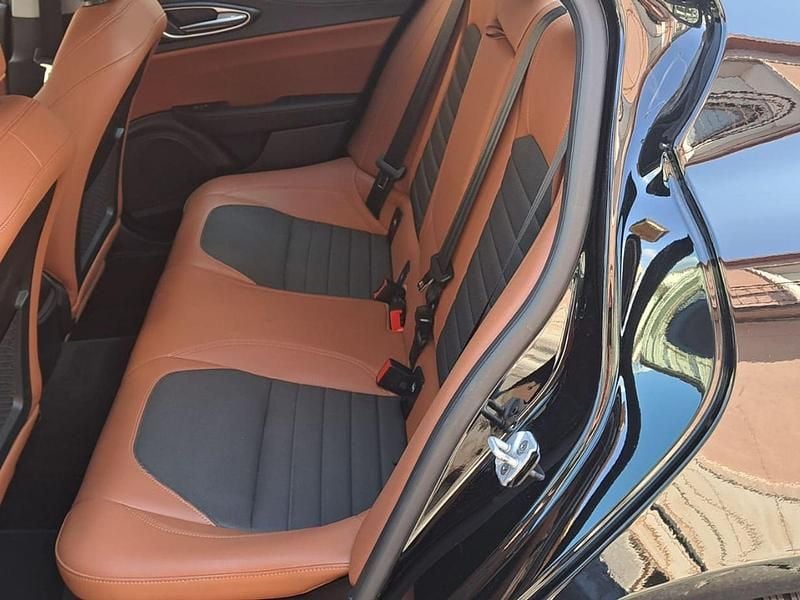 Usata Alfa Romeo Giulia Super 150 CV (110 kW) 2018 Blu metallizzato Berlina