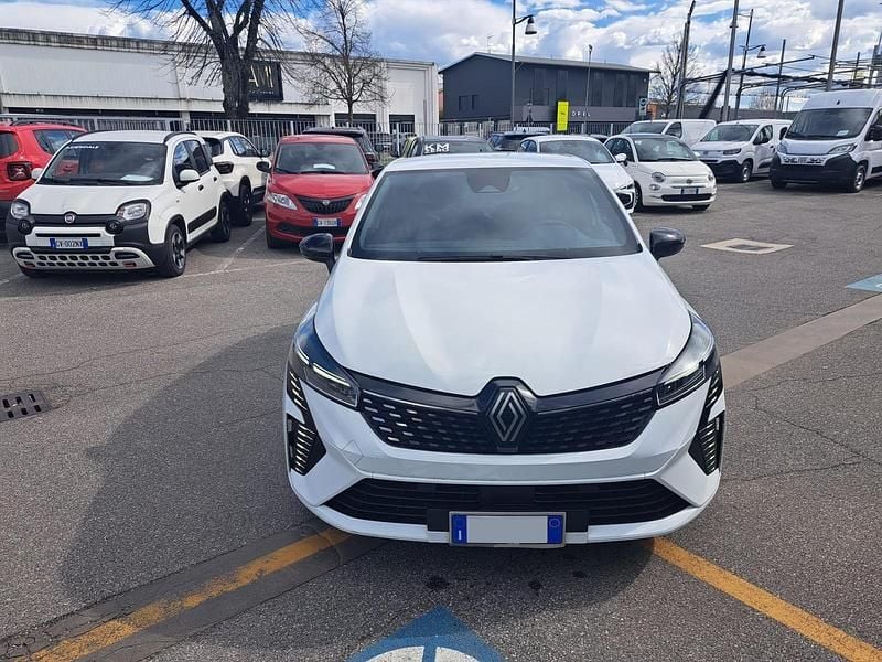 Usata Renault Clio V Techno 143 CV (105 kW) 2024 Bianco Berlina