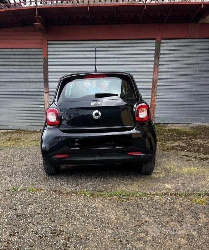 Usata Smart ForFour Passion 71 CV (52 kW) 2017 Nero Utilitaria