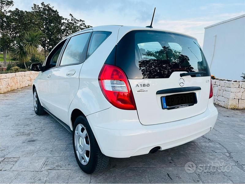Usata Mercedes A180 108 CV (79 kW) 2012 Bianco Berlina
