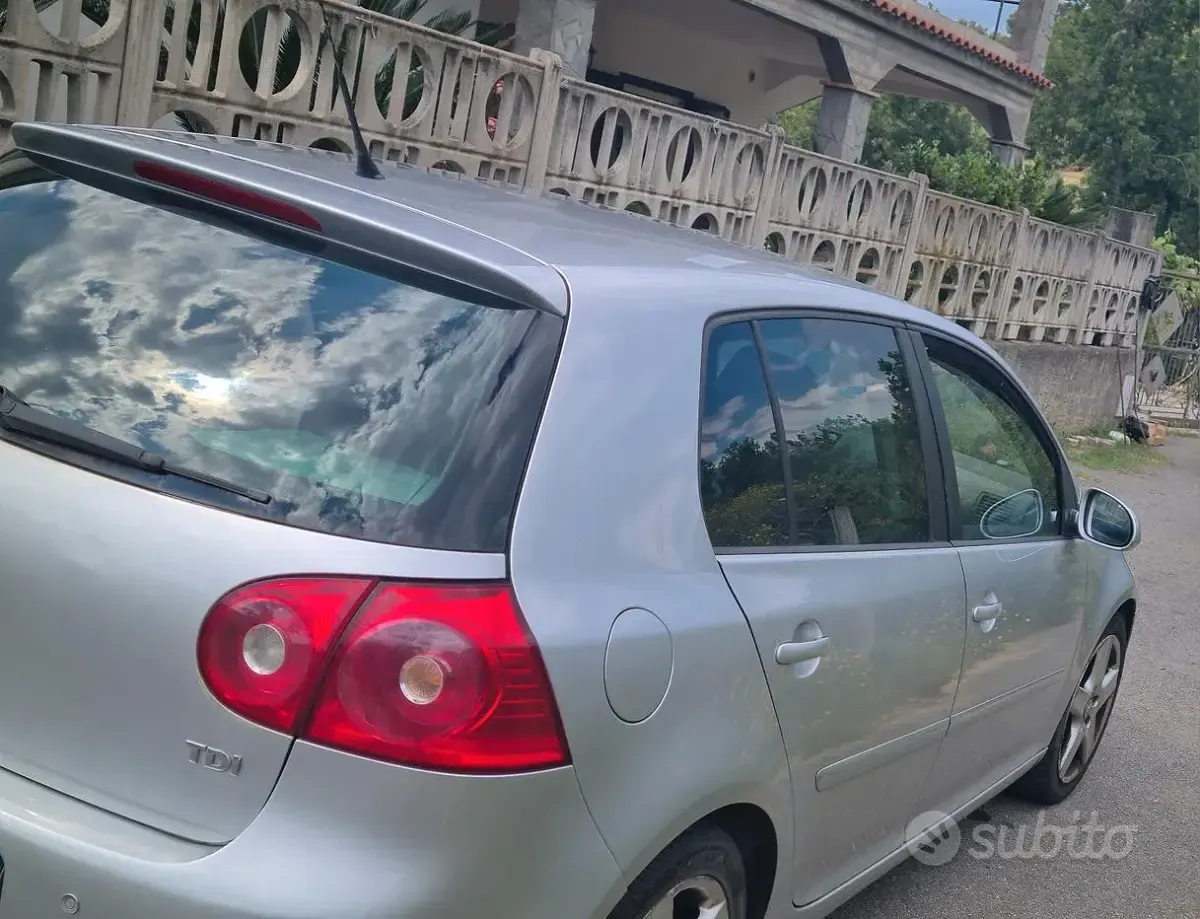 Usata VW Golf VI GT 105 CV (77 kW) 2008 Grigio Utilitaria
