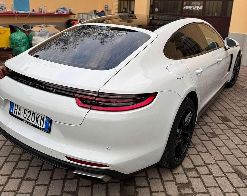 Usata Porsche Panamera 330 CV (242 kW) 2017 Bianco Berlina