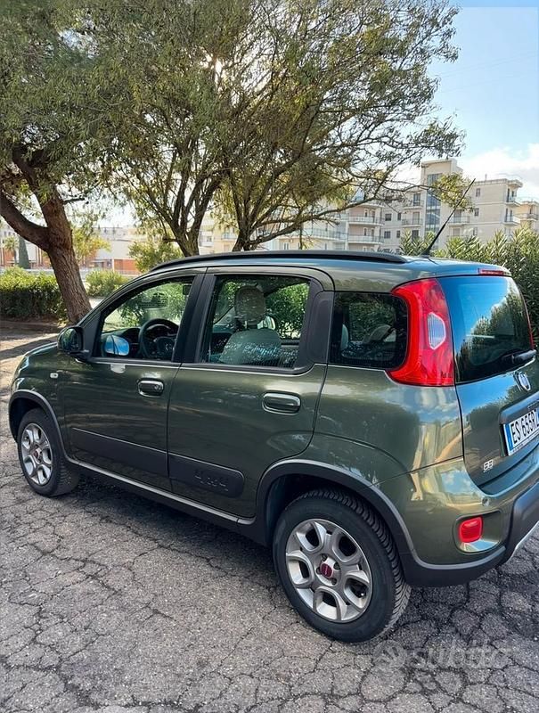 Usata Fiat Panda 4x4 75 CV (55 kW) 2013 Verde Utilitaria