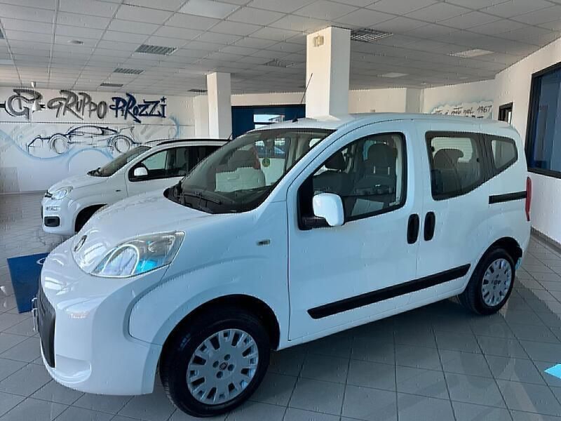 Usata Fiat Qubo Trekking 69 CV (50 kW) 2016 Bianco Monovolume