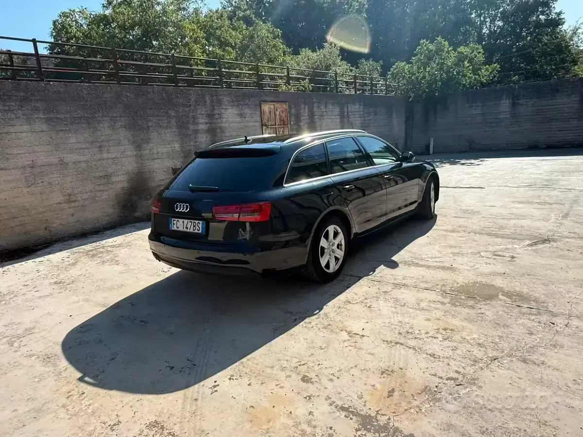 Usata Audi A6 177 CV (130 kW) 2012 Nero Station wagon