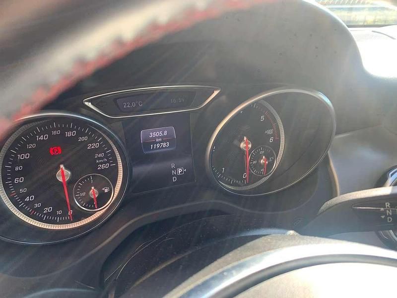 Usata Mercedes GLA180 Premium 109 CV (80 kW) 2018 Grigio SUV