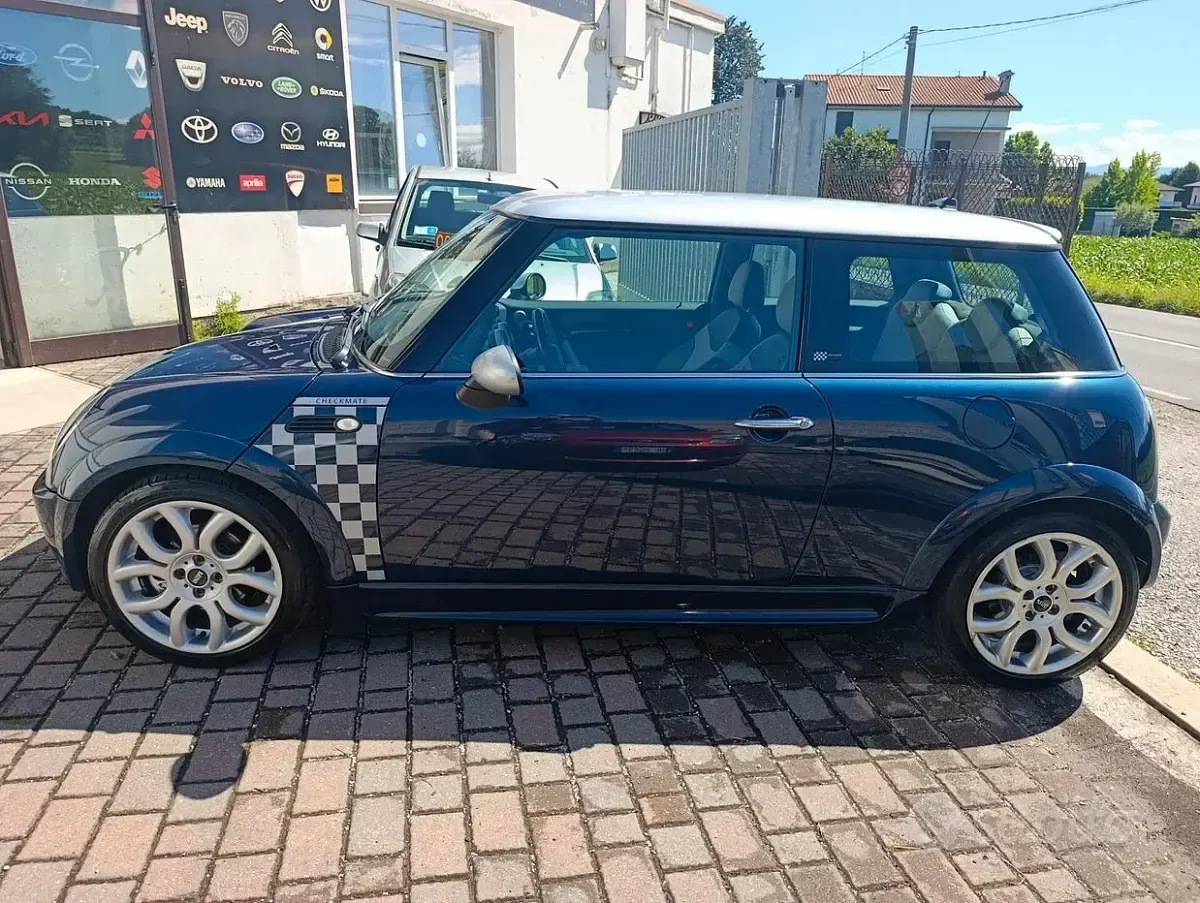 Usata Mini Cooper 116 CV (85 kW) 2006 Blu Utilitaria