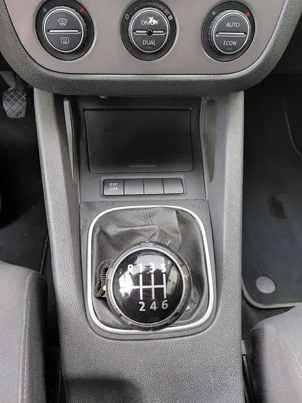 Begagnad VW Golf V Sportline 105 HK (77 kW) 2007 Svart Sedan