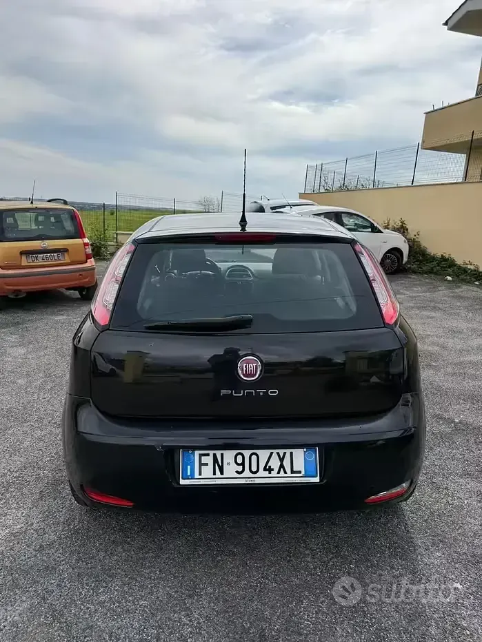 Usata Fiat Punto Evo S 95 CV (69 kW) 2012 Nero Utilitaria
