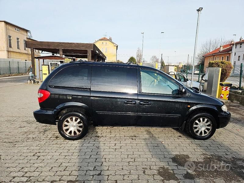 Usata Chrysler Grand Voyager 2006 Nero Monovolume