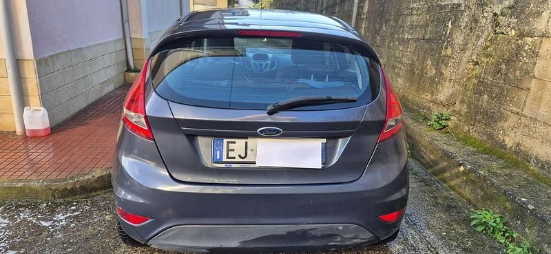 Usata Ford Fiesta Titanium 95 CV (69 kW) 2011 Berlina
