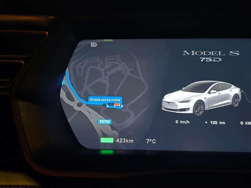Argento Usata 2018 Tesla Model S Utilitaria | 25.300 € (Buon prezzo) - Immagine 1/4