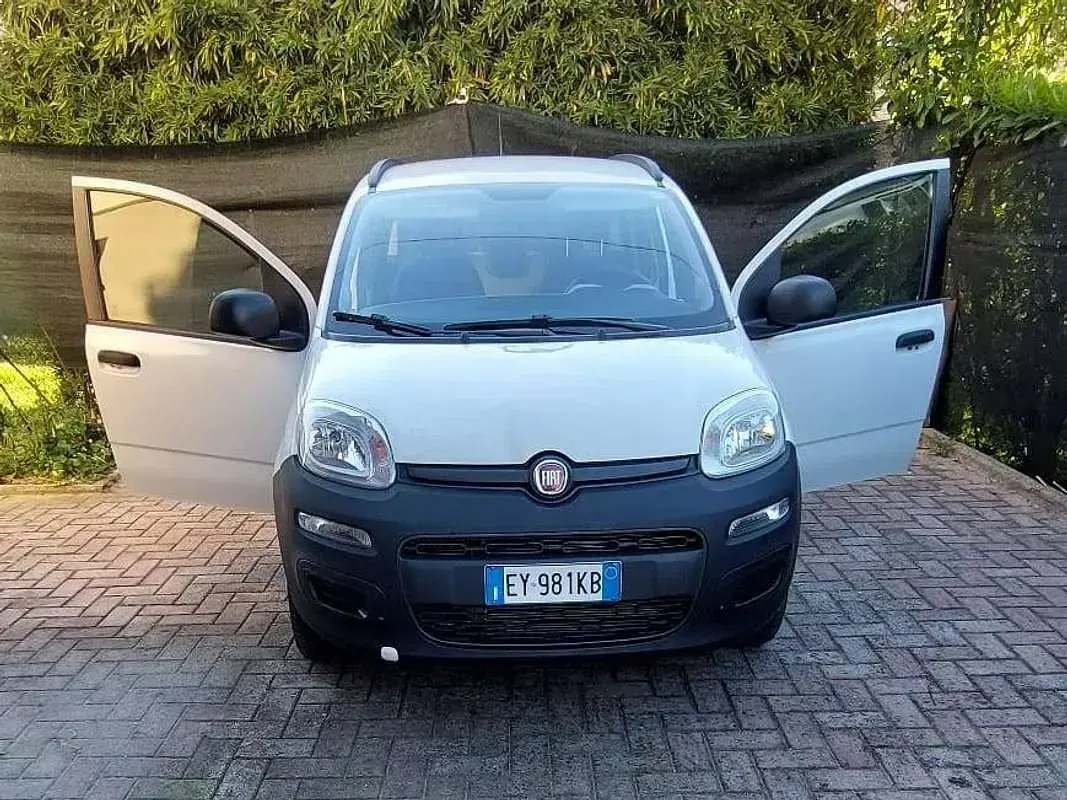 Usata Fiat Panda Pop 80 CV (58 kW) 2015 Bianco Utilitaria