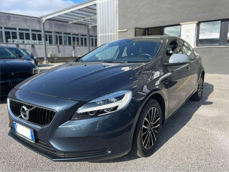 Usata Volvo V40 R-Design 120 CV (88 kW) 2019 Blu/azzurro Berlina