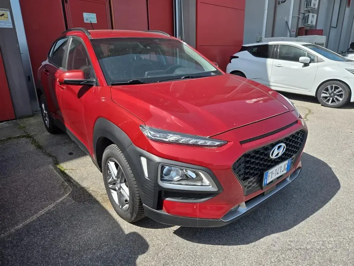 Käytetty Hyundai Kona 116 HP (85 kW) 2019 Punainen Katumaasturi