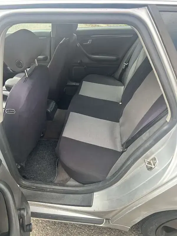Usata Audi A4 131 CV (96 kW) 2004 Grigio Station wagon