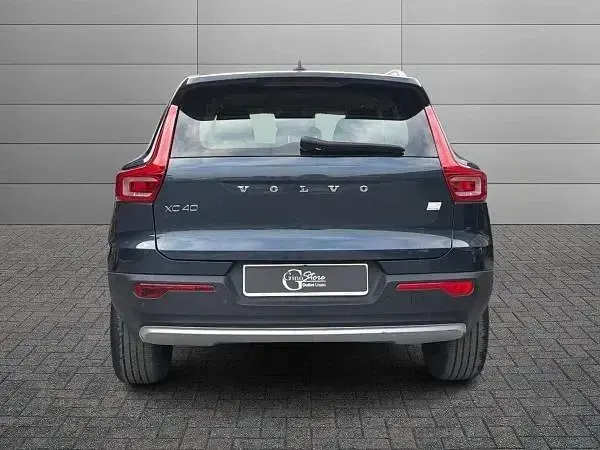 Usata Volvo XC40 Inscription 129 CV (94 kW) 2022 Blu SUV