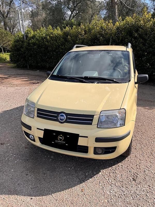 Usata Fiat Panda 70 CV (51 kW) 2005 Giallo Utilitaria