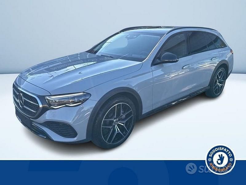 Grigio Usata 2024 Mercedes E300 Premium Station wagon | 108.300 € - Immagine 1/3