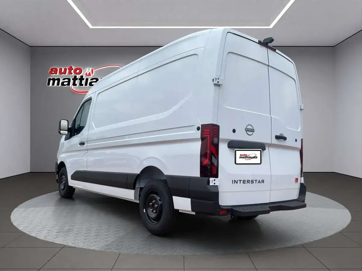 Nuova Nissan Interstar N-Connecta 130 CV (95 kW) 2026 Mineral white Furgone