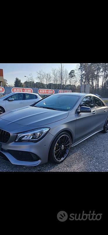 Usata Mercedes CLA180 AMG 122 CV (89 kW) 2019 Grigio Berlina