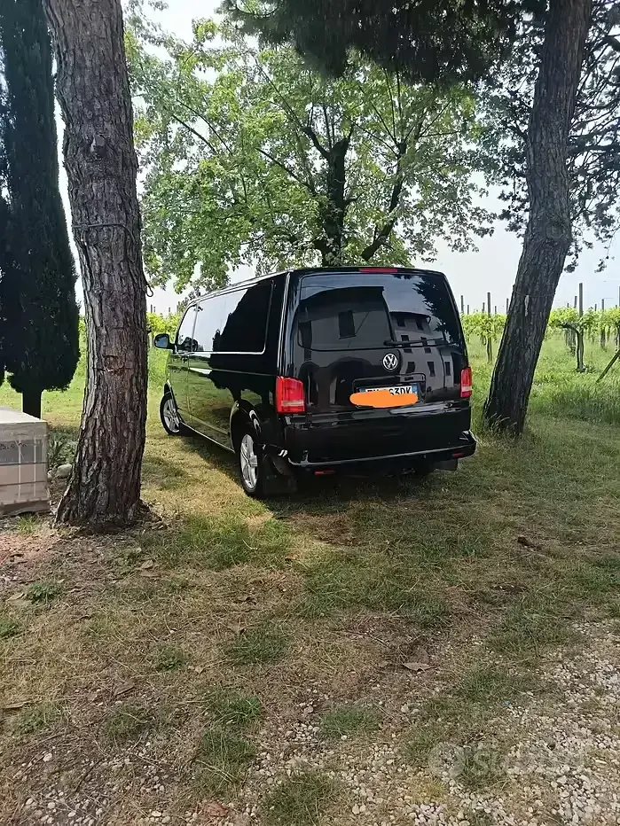 Usata VW Caravelle 2012 Nero Furgone