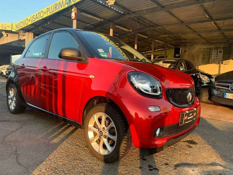 Rosso Usata 2018 Smart ForFour Passion Utilitaria | 12.990 € (Buon prezzo) - Immagine 1/4