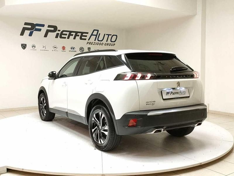 Usata Peugeot 2008 Allure 131 CV (96 kW) 2022 Bianco SUV