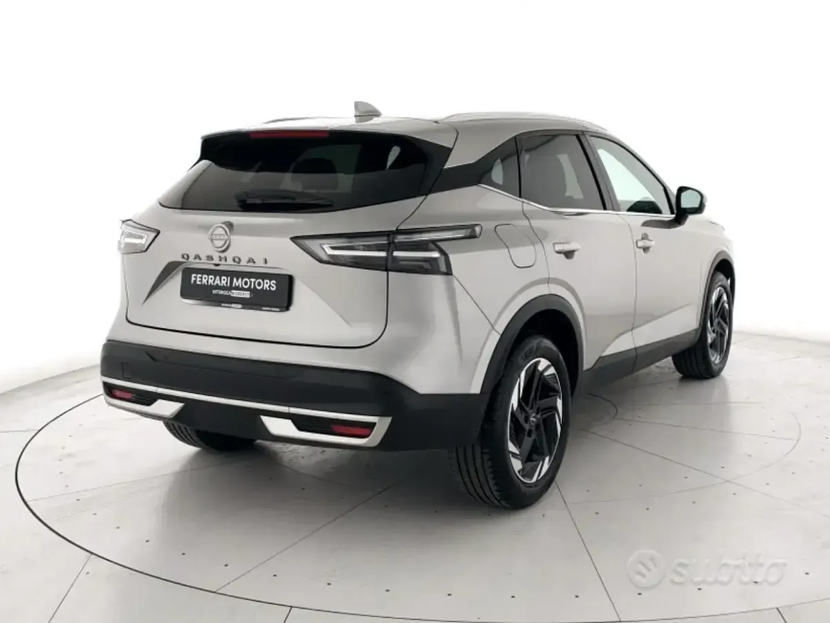 Usata Nissan Qashqai N-Connecta 158 CV (116 kW) 2025 New port grey SUV