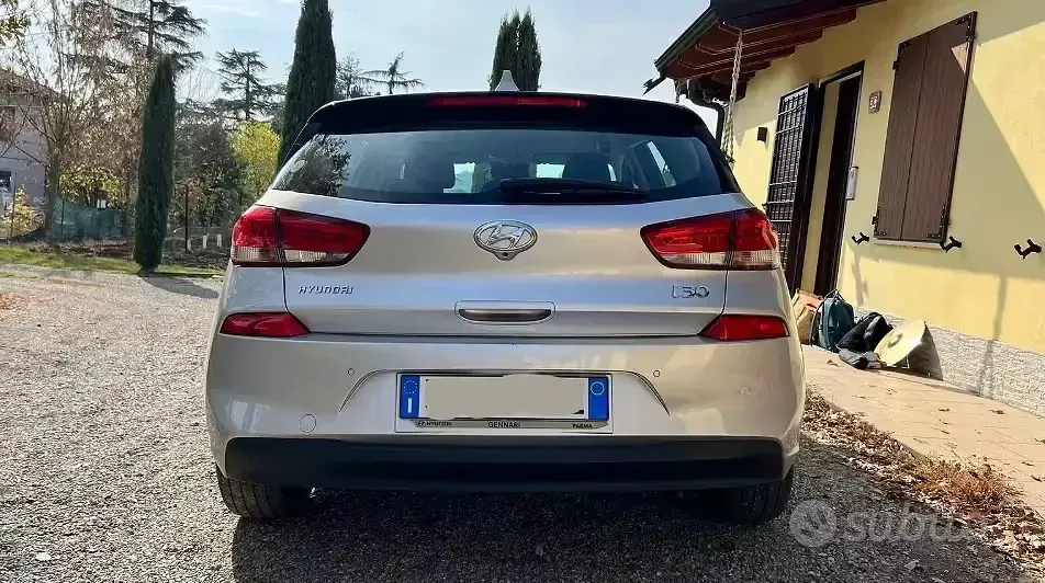 Usata Hyundai i30 110 CV (80 kW) 2018 Grigio Berlina