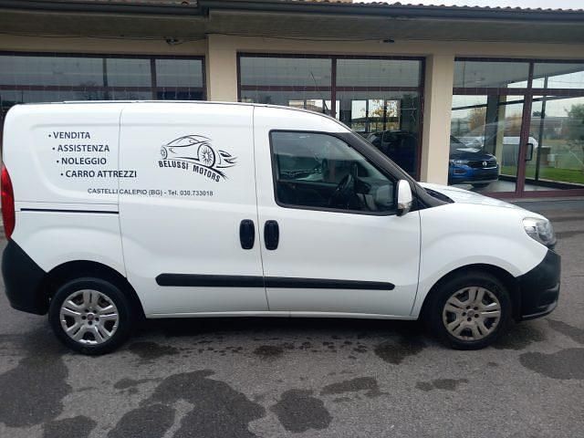 Usata Fiat Doblò 105 CV (77 kW) 2016 Bianco Monovolume