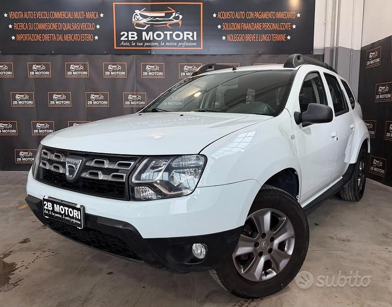 Usata Dacia Duster Lauréate 110 CV (80 kW) 2015 Bianco SUV