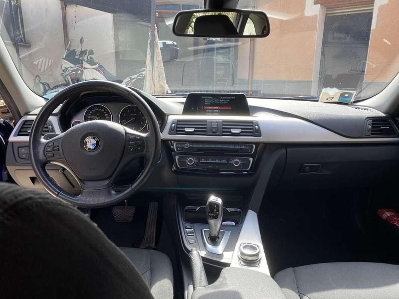 Usata BMW 320 Advantage 190 CV (139 kW) 2017 Blu/azzurro Station wagon