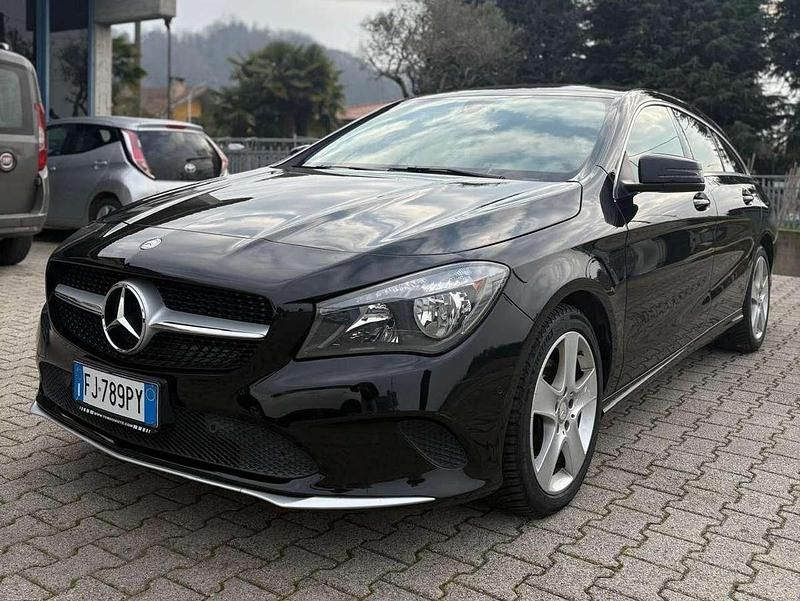 Usata Mercedes CLA180 Shooting Brake 109 CV (80 kW) 2017 Nero Station wagon