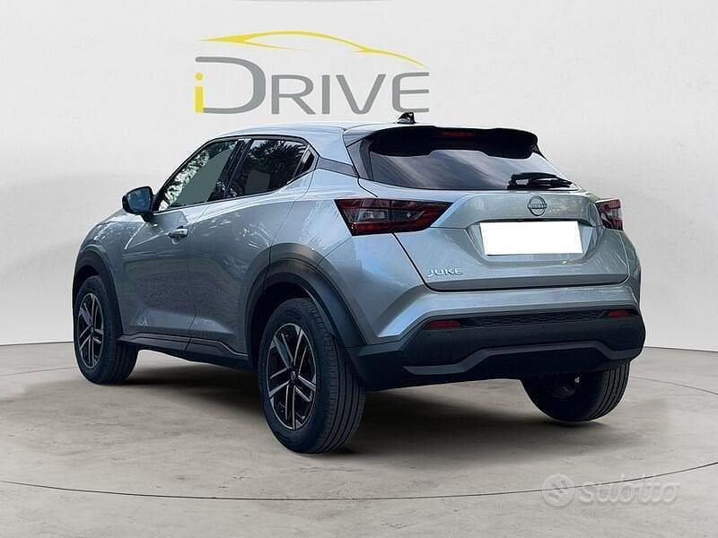 Używany Nissan Juke N-Connecta 114 KM (83 kW) 2025 Szary SUV