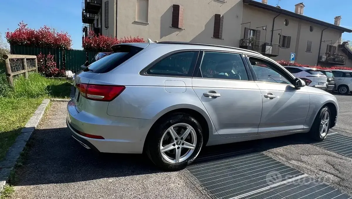 Usata Audi A4 Business 150 CV (110 kW) 2021 Grigio Station wagon