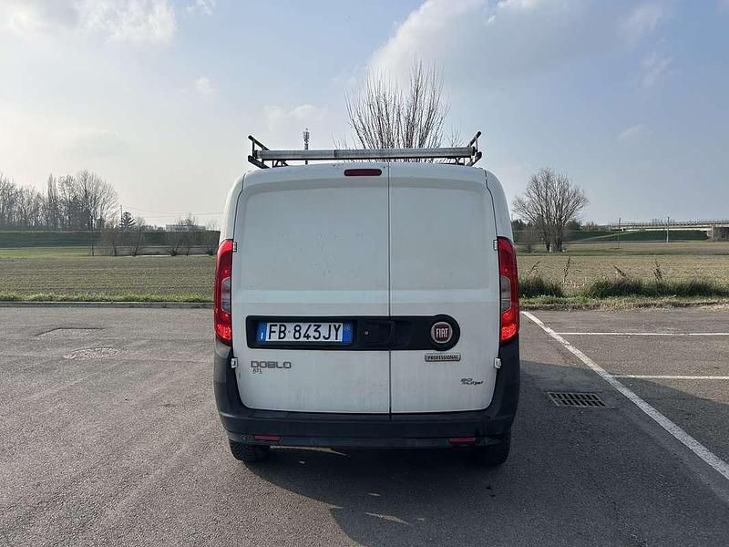 Usata Fiat Doblò 90 CV (66 kW) 2016 Monovolume