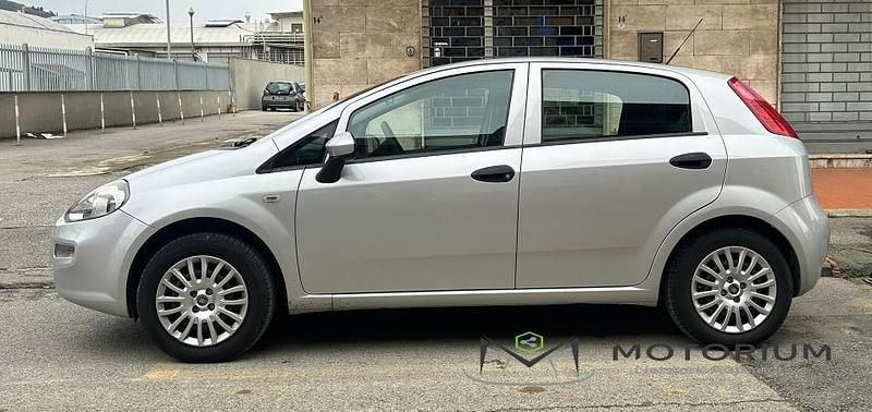 Usata Fiat Punto Lounge 69 CV (50 kW) 2016 Giallo Utilitaria