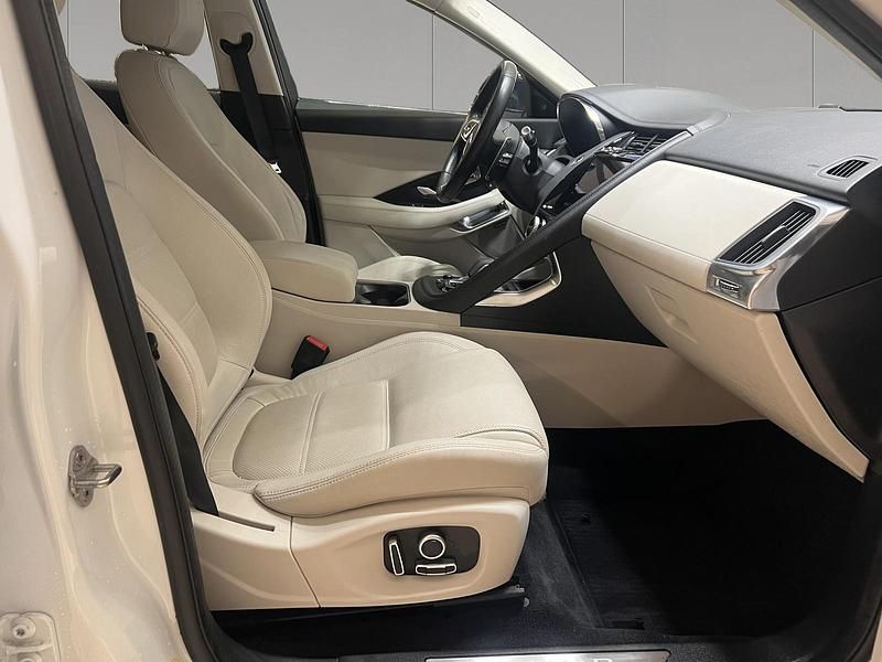 Usata Jaguar E-Pace SE 2022 Fuji white SUV