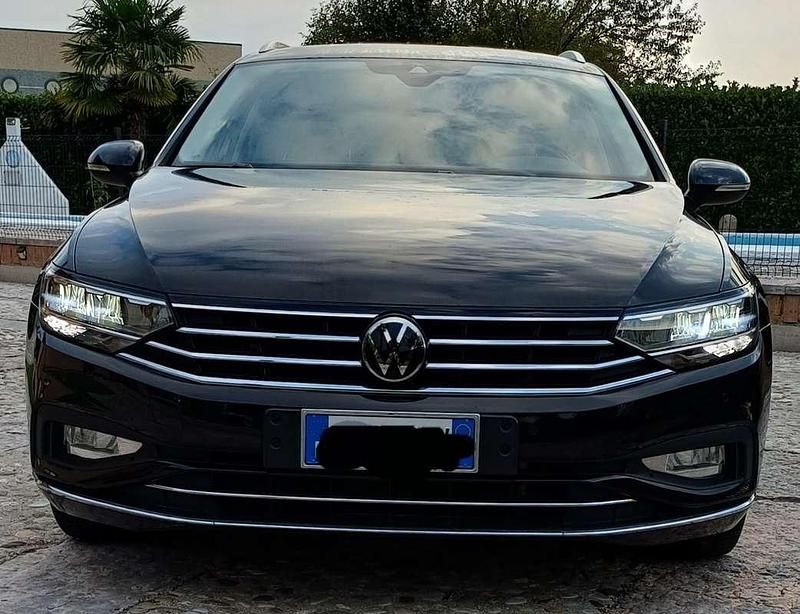 Usata 2022 VW Passat Executive Station wagon | 23.500 € (Buon prezzo) - Immagine 1/4