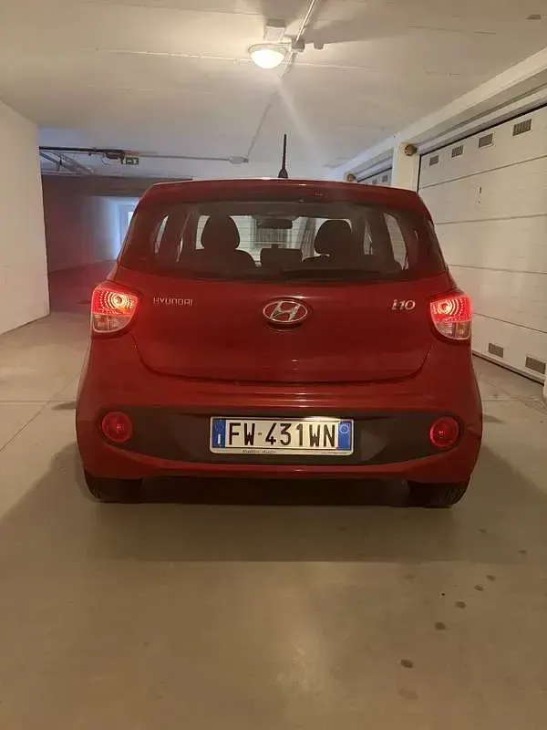 Usata Hyundai i10 Classic 67 CV (49 kW) 2019 Rosso Utilitaria