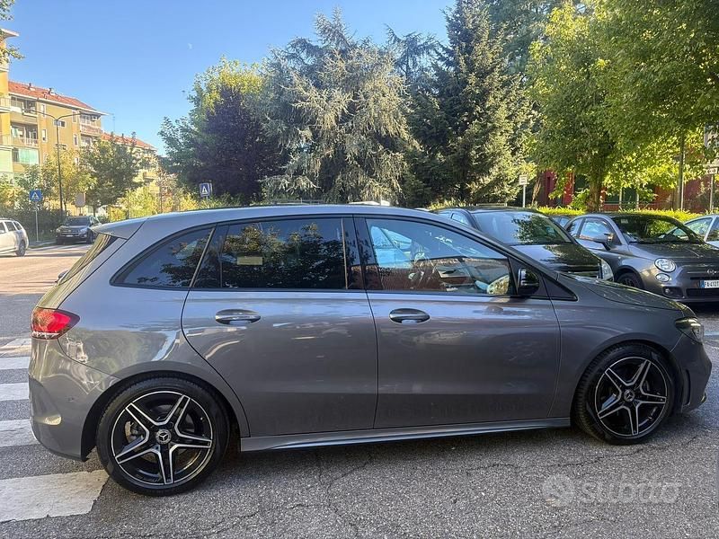 Usata Mercedes B200 AMG 163 CV (119 kW) 2019 Grigio Monovolume
