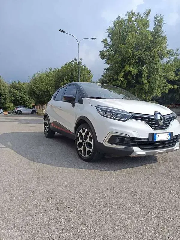 Usata Renault Captur 90 CV (66 kW) 2018 Bianco SUV