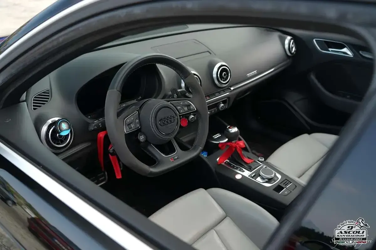 Usata Audi RS3 Ambiente 400 CV (294 kW) 2018 Nero Berlina