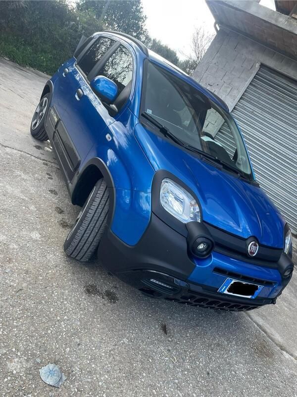 Nuova Fiat Panda Cross Cross 69 CV (50 kW) 2025 Blu Utilitaria