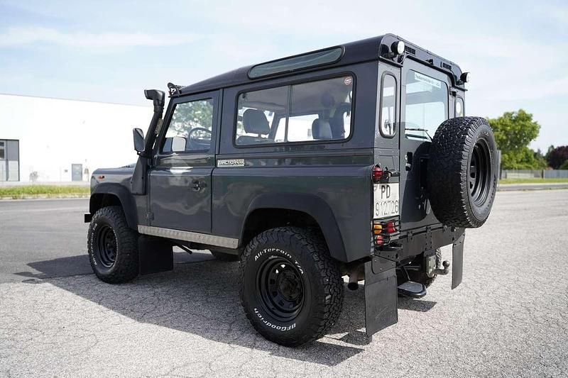 Usata Land Rover Defender 86 CV (63 kW) 1988 SUV