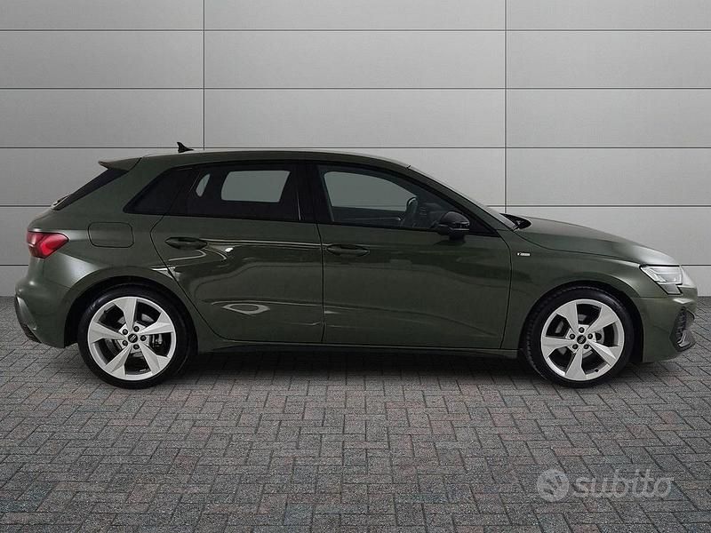 Usata Audi A3 Ambiente 150 CV (110 kW) 2025 Verde Berlina